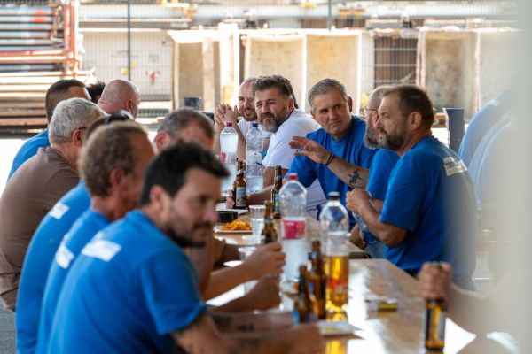 260625-h-t-mitarbeiterfest-1041A261B0-F684-6AD0-B6E8-098DE0C8670B.jpg